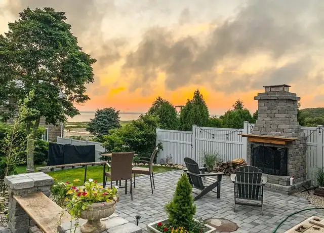 Property at 46 Winona Ave, Fairhaven, MA, 02719, 2 beds, 1 bath, [object Object]