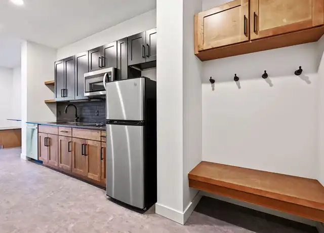 Property at 424 N 3rd St Unit 308, Burlington, IA, 52601, 0 beds, 1 bath, [object Object]