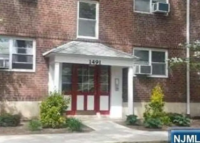 Property at 1491 Terrace Cir #6, Teaneck, NJ, 07666, 2 beds, 1 bath, [object Object]