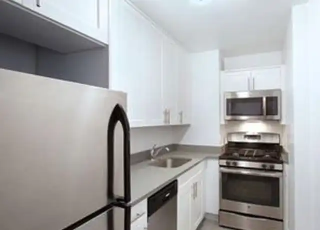 Property at 3135 Crescent St, Astoria, NY, 11106, 3 beds, 2 baths, [object Object]