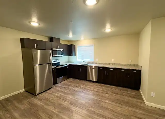 Property at Harmona Heights Apartments - 1055 Schurman Dr S, Salem, OR, 97302, 2 beds, 2 baths, [object Object]