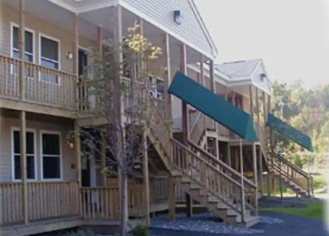 Property at 3 Bennett Way Unit 210, Newmarket, NH, 03857, 2 beds, 1 bath, [object Object]