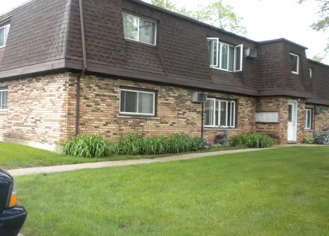 Property at 140 Orchard Ct Unit 5, Peotone, IL, 60468, 2 beds, 1 bath, [object Object]