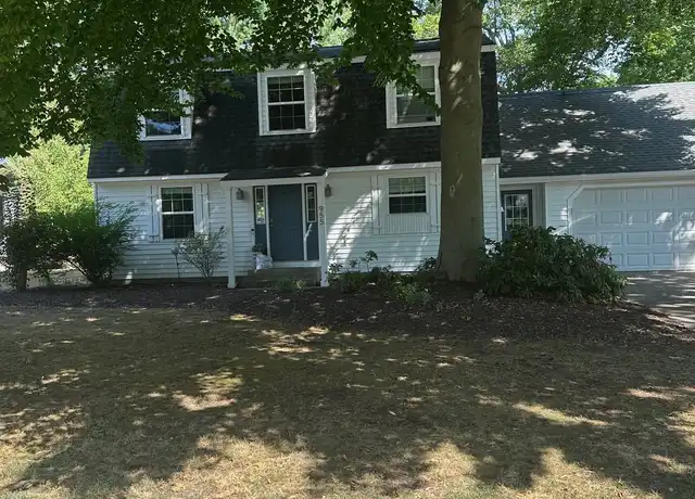 Property at 955 Acorn Dr, Holland, MI, 49424, 4 beds, 3 baths, [object Object]