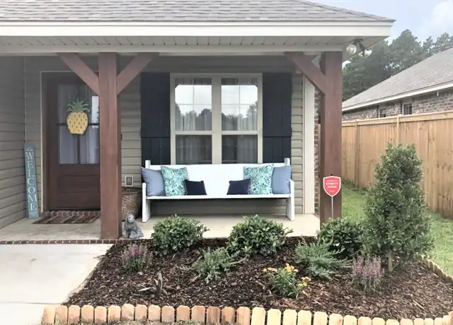 Property at 80 Hawthorne Dr, Hattiesburg, MS, 39402, 3 beds, 2 baths, [object Object]