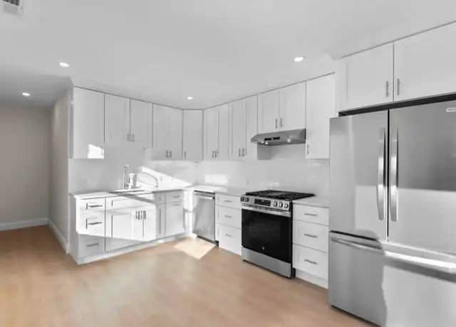 Property at 29 Prince St, Fairfield, CT, 06825, 4 beds, 2 baths, [object Object]