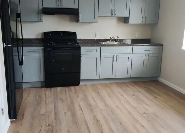 Property at 122 E Ridge Rd Unit B7, Linwood, PA, 19061, 2 beds, 1 bath, [object Object]