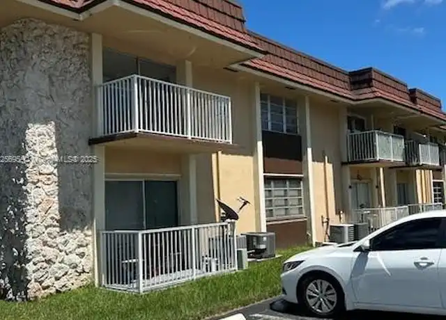 Property at 5275 SW 77th Ct Unit 212H, Miami, FL, 33155, 2 beds, 1 bath, [object Object]