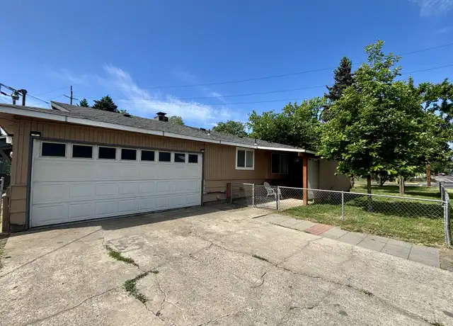 Property at 907 SE M St, Grants Pass, OR, 97526, 3 beds, 2 baths, [object Object]