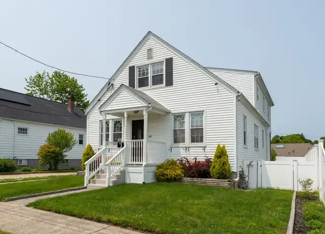 Property at 66 Massachusetts Ave Unit 1, East Haven, CT, 06512, 2 beds, 1 bath, [object Object]