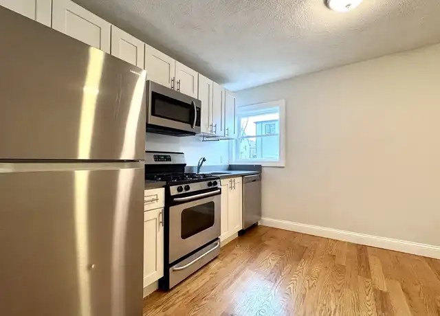 Property at 17 Brown St, Waltham, MA, 02453, 1 bed, 1 bath, [object Object]