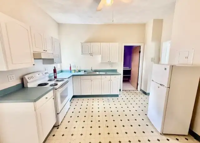 Property at 540 Cambridge St Unit 3, Cambridge, MA, 02141, 2 beds, 1 bath, [object Object]
