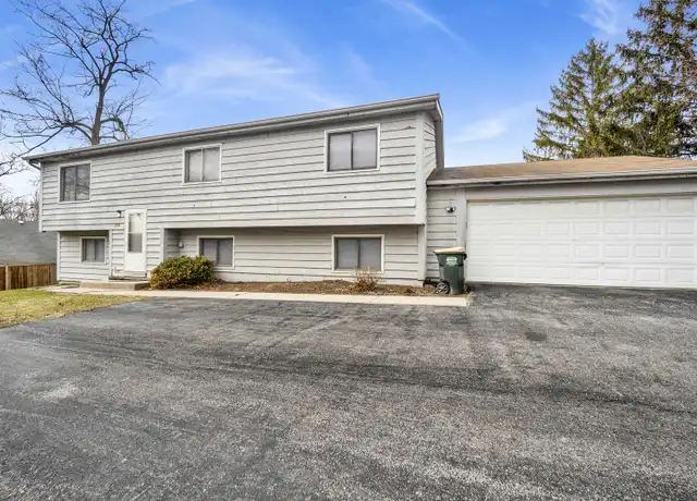 Property at 205 W Winchester Rd, Libertyville, IL, 60048, 5 beds, 2.5 baths, [object Object]