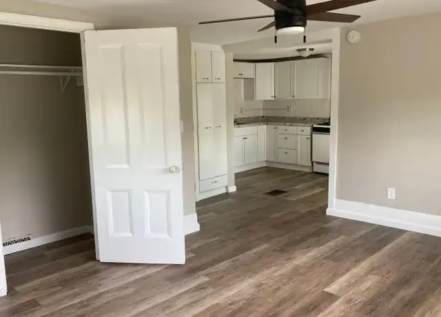 Property at 328 University Ave Unit 4, Rochester, NY, 14607, 0 beds, 1 bath, [object Object]