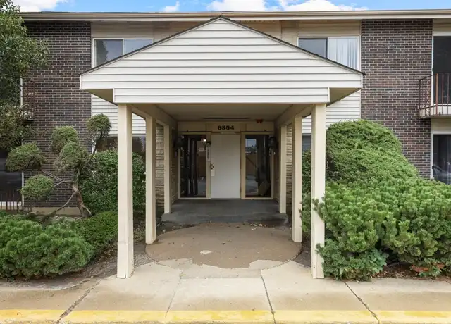 Property at 8884 Steven Dr Unit 2B, Des Plaines, IL, 60016, 2 beds, 1 bath, [object Object]