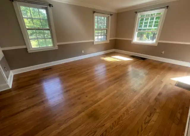 Property at 5512 Lake Shore Dr, Knoxville, TN, 37920, 4 beds, 2.5 baths, [object Object]