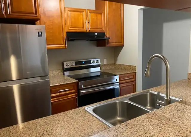 Property at 174 Gluck St, Youngstown, OH, 44505, 2 beds, 1 bath, [object Object]