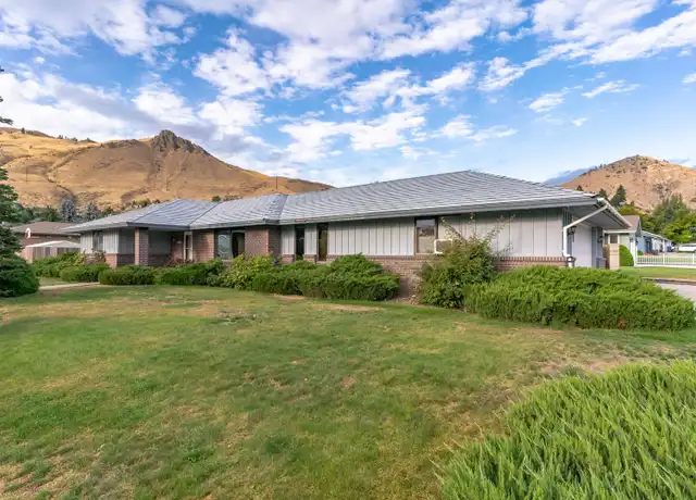 Property at 808 Lambert St, Wenatchee, WA, 98801, 3 beds, 2.5 baths, [object Object]