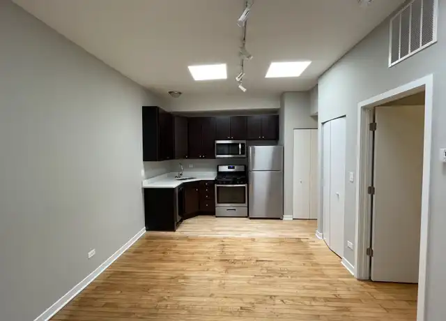 Property at 4208 N Milwaukee Ave Unit 2R, Chicago, IL, 60641, 1 bed, 1 bath, [object Object]
