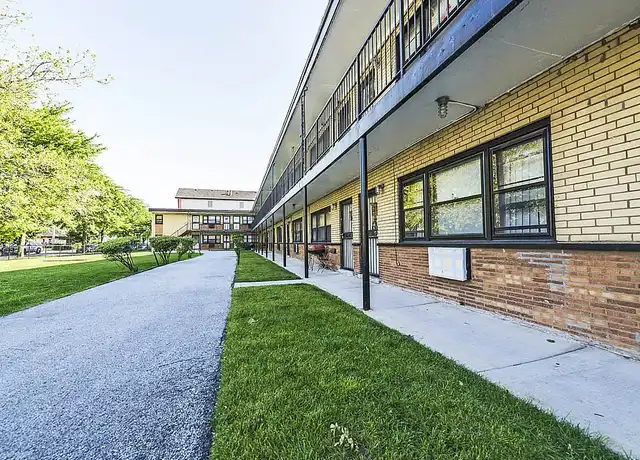 Property at 7925 S Phillips Ave, Chicago, IL, 60617, 1 bed, 1 bath, [object Object]