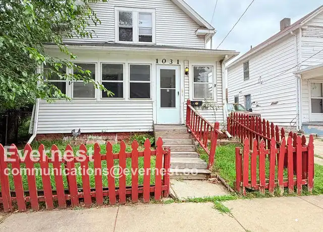 Property at 1031 N Michigan St, Toledo, OH, 43604, 4 beds, 2 baths, [object Object]