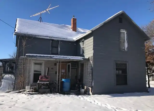 Property at 109 N Roads St, Mount Union, IA, 52644, 4 beds, 2 baths, [object Object]