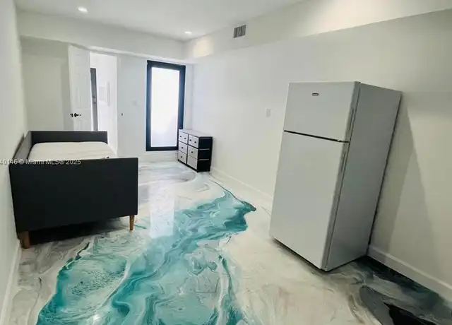 Property at 17615 NW 85th Ave, Hialeah, FL, 33015, 3 beds, 2 baths, [object Object]