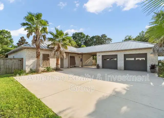 Property at 52 Okahatchee Cir SE, Fort Walton Beach, FL, 32548, 5 beds, 3 baths, [object Object]