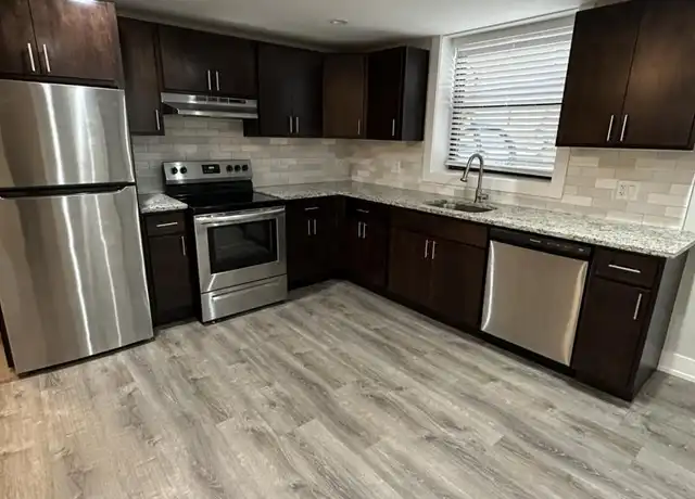 Property at 918 Crain St, Evanston, IL, 60202, 2 beds, 1 bath, [object Object]