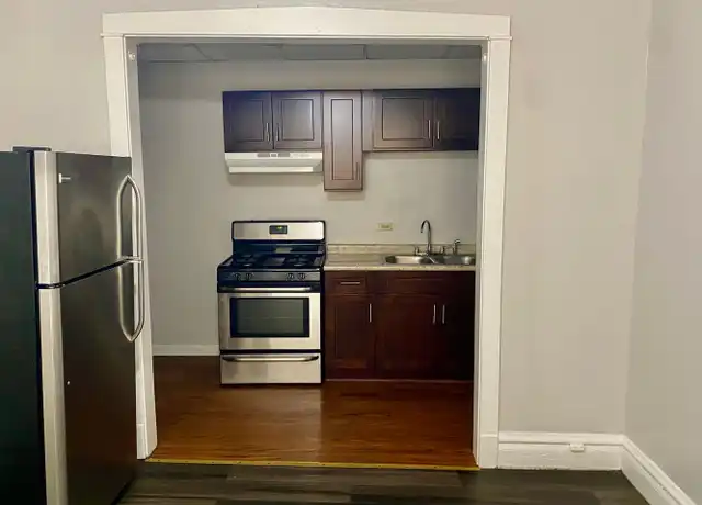 Property at 353 E 55th Pl Unit 353 1N, Chicago, IL, 60637, 1 bed, 1 bath, [object Object]