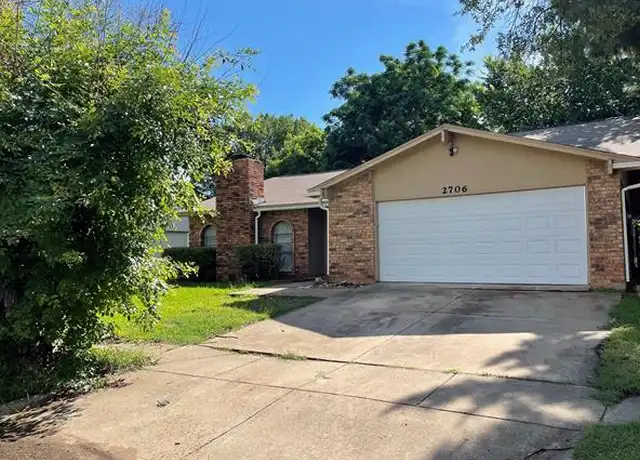 Property at 2706 Treeview Dr, Arlington, TX, 76016, 3 beds, 2 baths, [object Object]