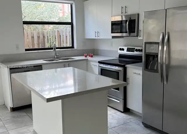 Property at 316 NE 208th Ter, Miami, FL, 33179, 3 beds, 3 baths, [object Object]