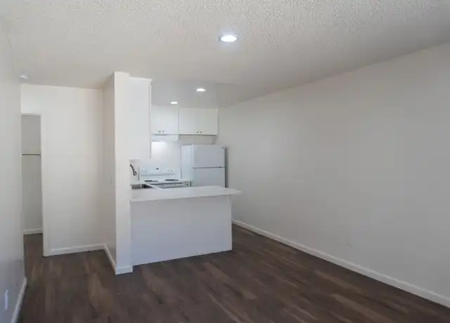 Property at 307 Orange Ave, Chula Vista, CA, 91911, 1 bed, 1 bath, [object Object]
