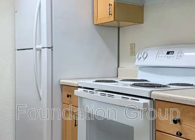 Property at 916 N 104th St Unit B 204, Seattle, WA, 98133, 2 beds, 1 bath, [object Object]
