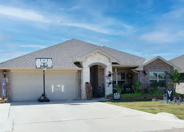 Property at Spring Creek Estates - 112 Spring Crest St, Mabank, TX, 75147, 3-4 beds, 2 baths, [object Object]