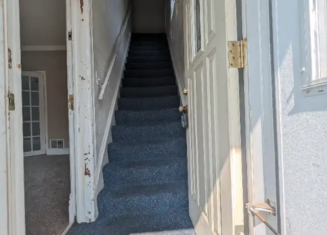 Property at 1711 8th St, Rockford, IL, 61104, 2 beds, 1 bath, [object Object]