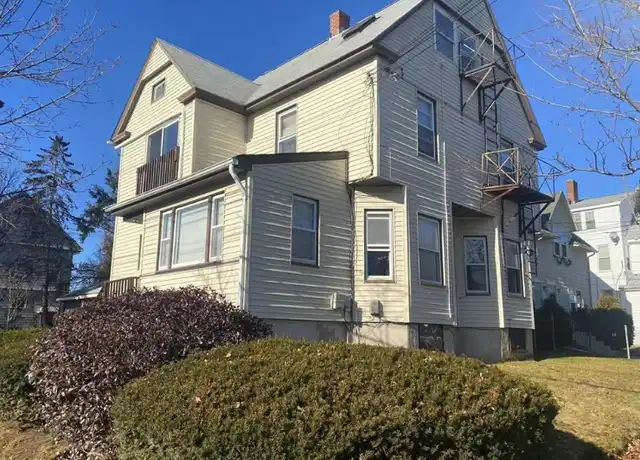 Property at 0 Auburn St Unit 1L, Cranston, RI, 02910, 1 bed, 1 bath, [object Object]