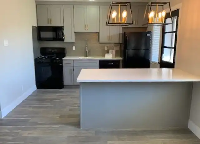 Property at 6475 Nottingham Ave Unit 2E, St. Louis, MO, 63109, 1 bed, 1 bath, [object Object]
