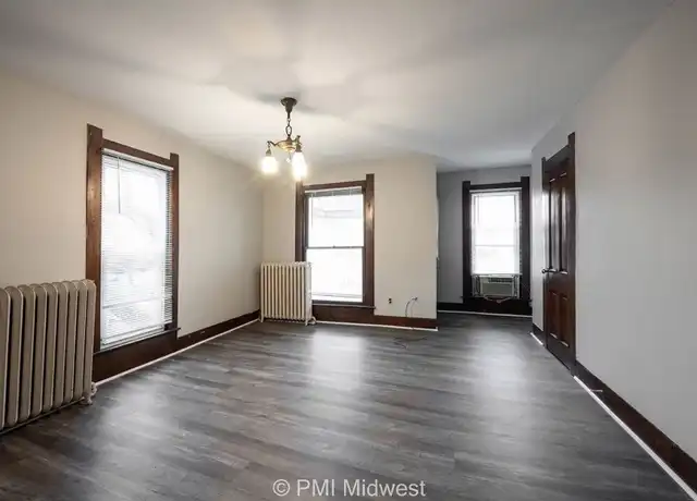 Property at 147 E King St Apt 2W, Franklin, IN, 46131, 1 bed, 1 bath, [object Object]