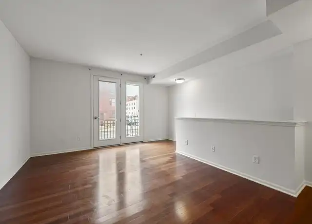 Property at 334 S 3rd St #1, Columbus, OH, 43215, 2 beds, 2 baths, [object Object]