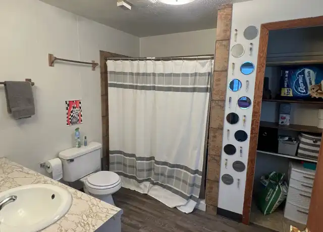 Property at 528 Niagara St, Eau Claire, WI, 54703, 5 beds, 1 bath, [object Object]
