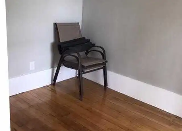 Property at 1629 Centre St, Newton Highlands, MA, 02461, 2 beds, 1 bath, [object Object]