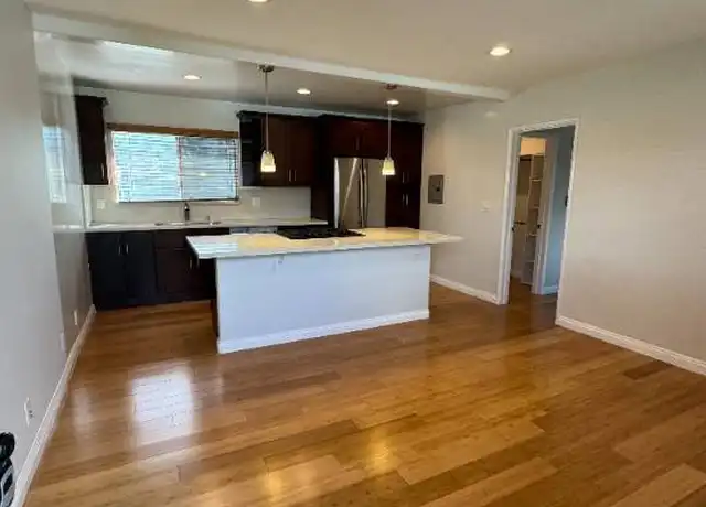 Property at 1706 Grismer Ave Unit 105, Burbank, CA, 91504, 1 bed, 1 bath, [object Object]