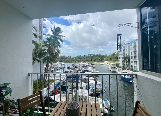 Property at 1700 NW North River Dr #301, Miami, FL, 33125, 1 bed, 1 bath, [object Object]