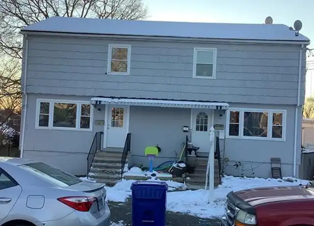Property at 4 Villaway Rd Unit Left Side, Norwalk, CT, 06855, 3 beds, 1.5 baths, [object Object]