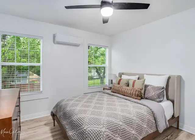 Property at 204 Leo Ave Unit 1/2, Shreveport, LA, 71105, 1 bed, 2 baths, [object Object]