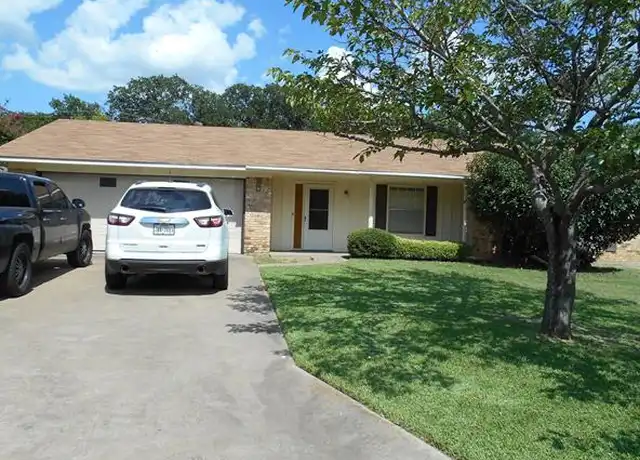 Property at 107 Bluebonnet Trl, Keene, TX, 76059, 3 beds, 2 baths, [object Object]
