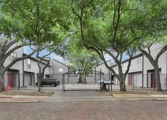 Property at 2100 Commonwealth St Apt S, Houston, TX, 77006, 2 beds, 2 baths, [object Object]