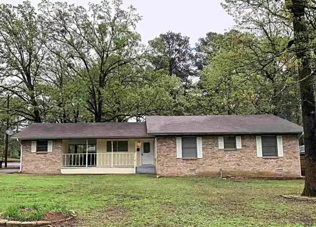 Property at 1718 Tulip Ln, Longview, TX, 75601, 3 beds, 2 baths, [object Object]