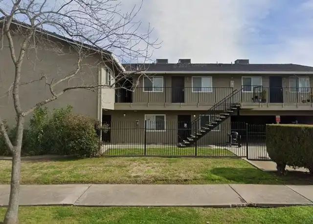 Property at 500 E Elm St Unit 3, Lodi, CA, 95240, 2 beds, 1 bath, [object Object]
